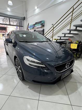 VOLVO V40 2.0 T4 MOMENTUM GASOLINA 4P AUTOMÁTICO VOLVO V40 2.0 T4 MOMENTUM GASOLINA 4P AUTOMÁTICO